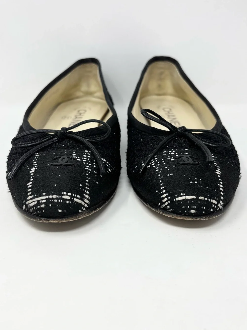 Chanel CC Logo Cap Toe Tweed Ballet Flats Black White Size 37 Authentic